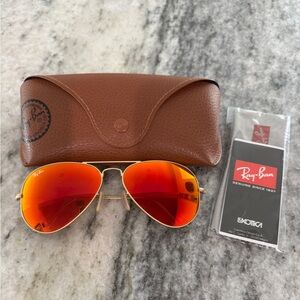 Ray-Ban Gold Aviator Sunglasses